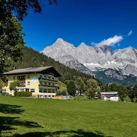 Hotel Bergglück-2